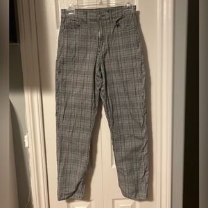 American Eagle Stretch Black and White Glen Plaid Pants